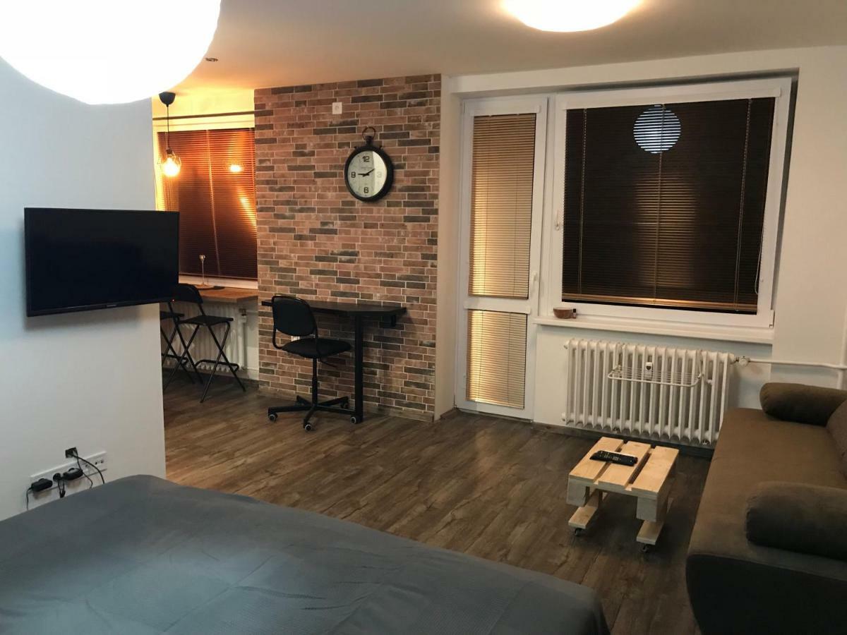 Apartment Kubo ブラノウ・ナット・トプリオウ エクステリア 写真
